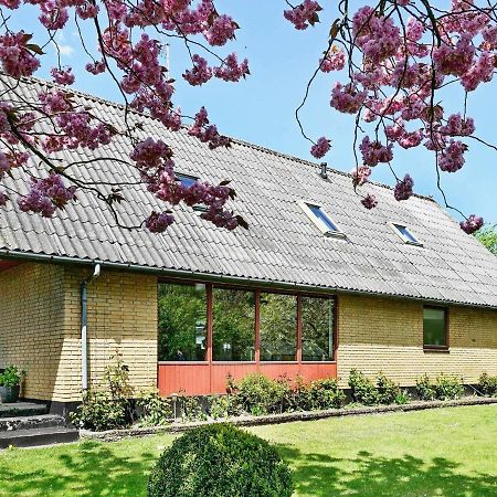 4 Person Holiday Home In Nex Balke Номер фото